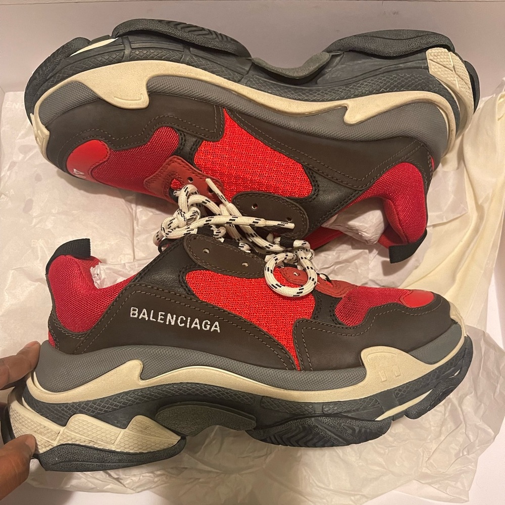 Authentic Balenciaga Triple S Sneakers Size 40